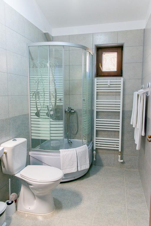 Pensiunea Casa Florela Capusu Mic Ngoại thất bức ảnh